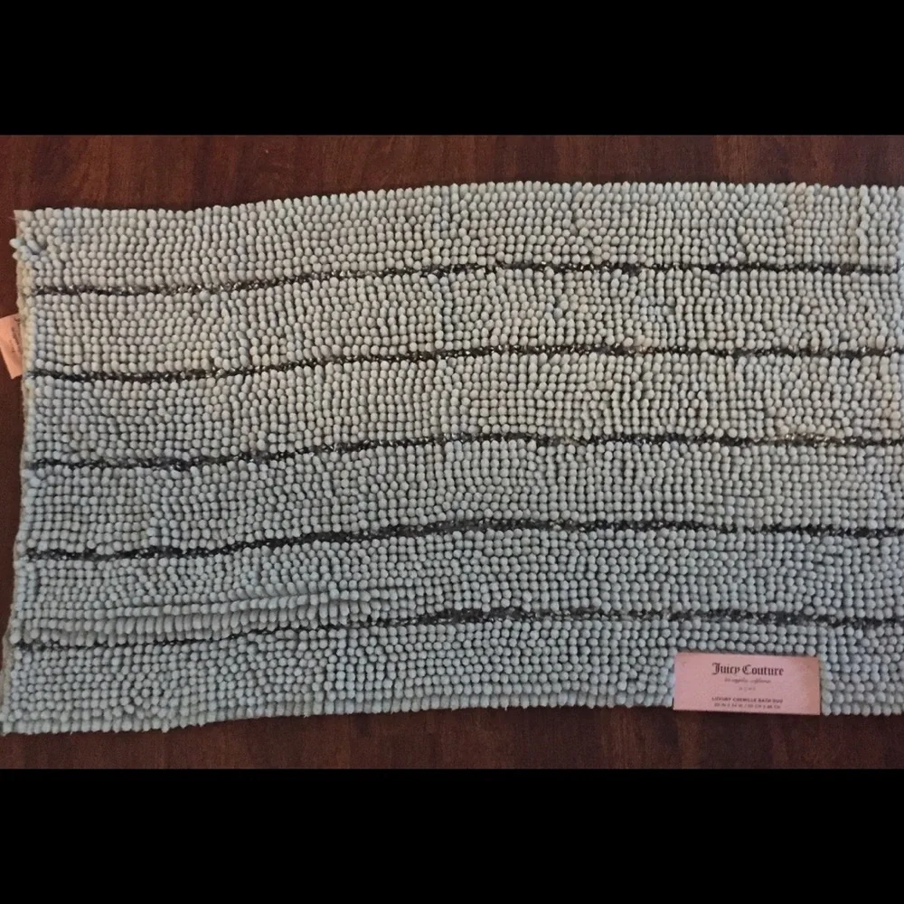 Juicy couture chenille bath rug, NWT